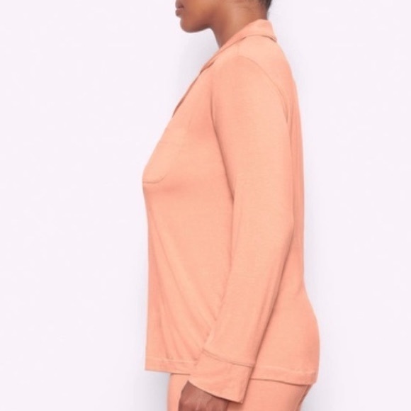 SKIMS peach ribbed super soft & stretchy button up pajama top size 2X NWOT - Picture 4 of 13